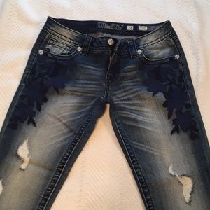 Women’s Miss Me jeans ankle skinny